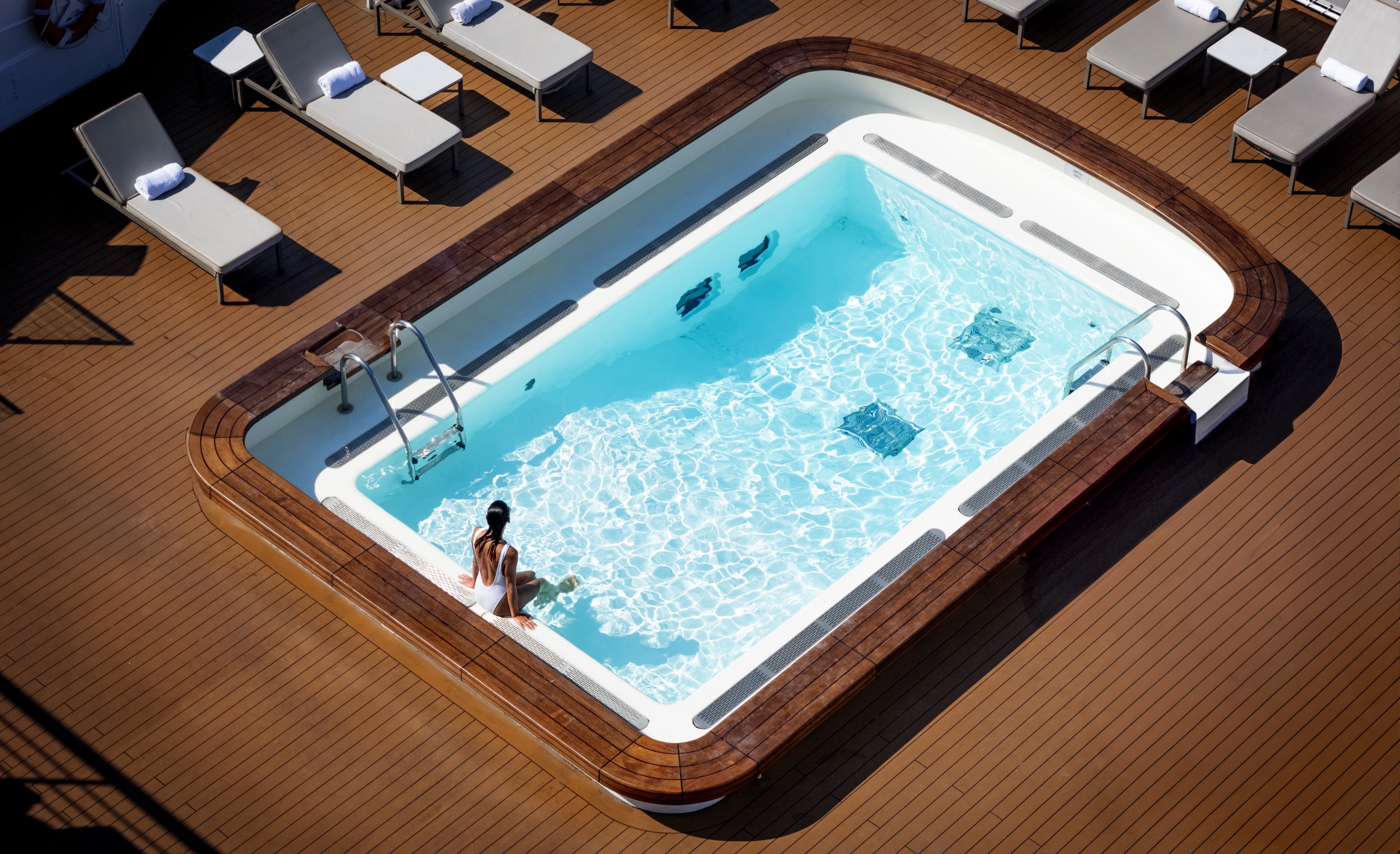 L'Austral - The Sun Deck